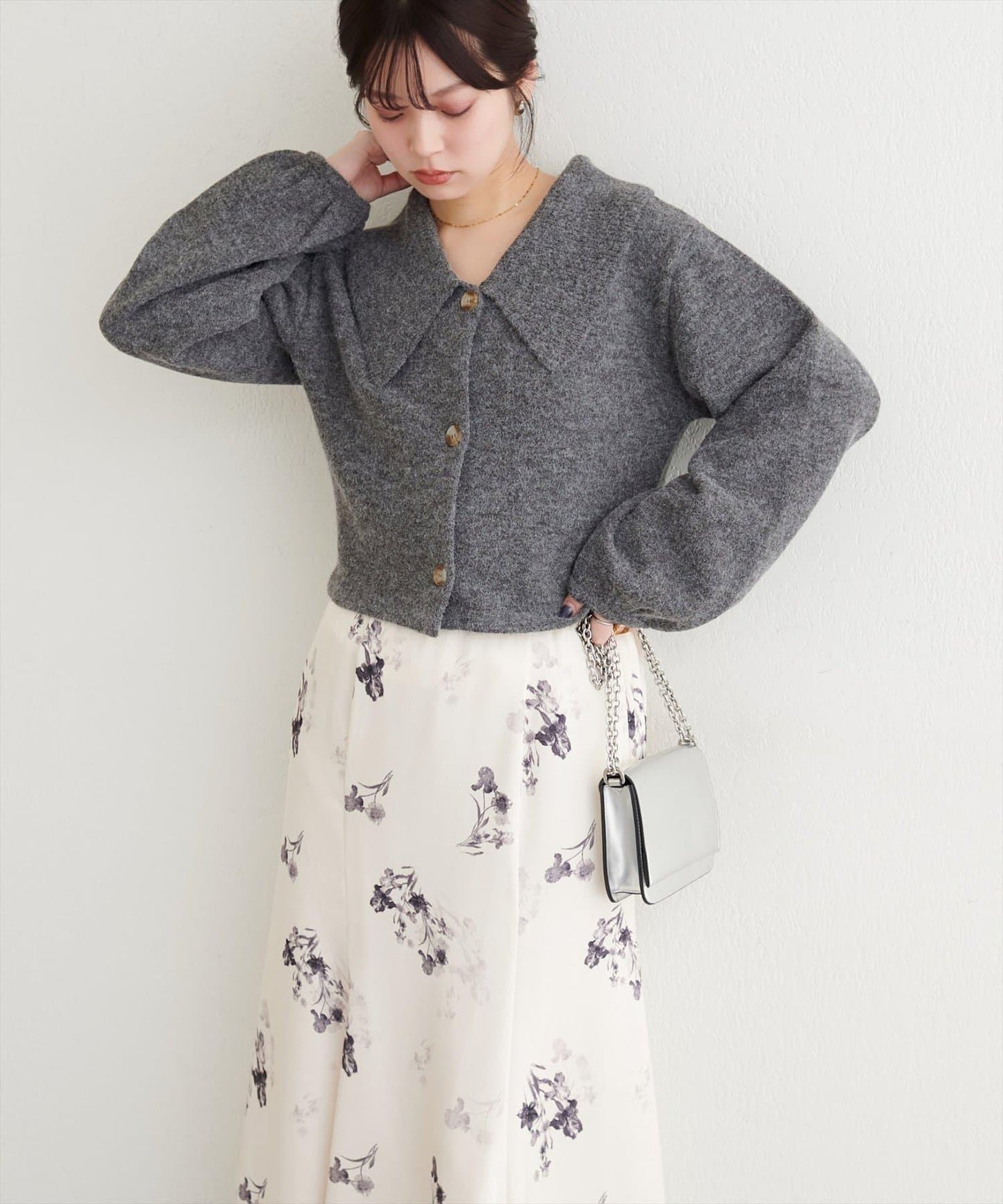 大翻領短款針織衫