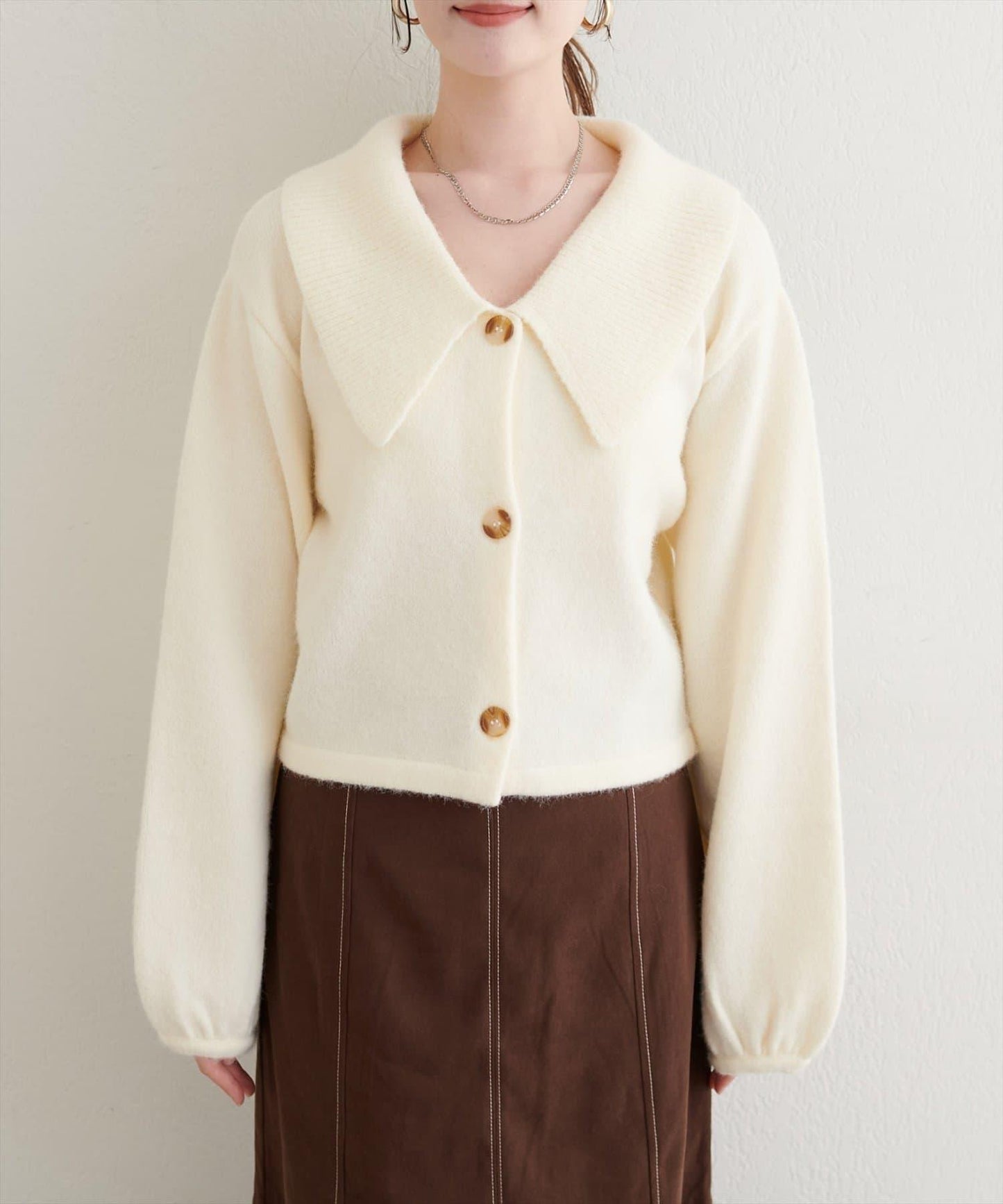 大翻領短款針織衫