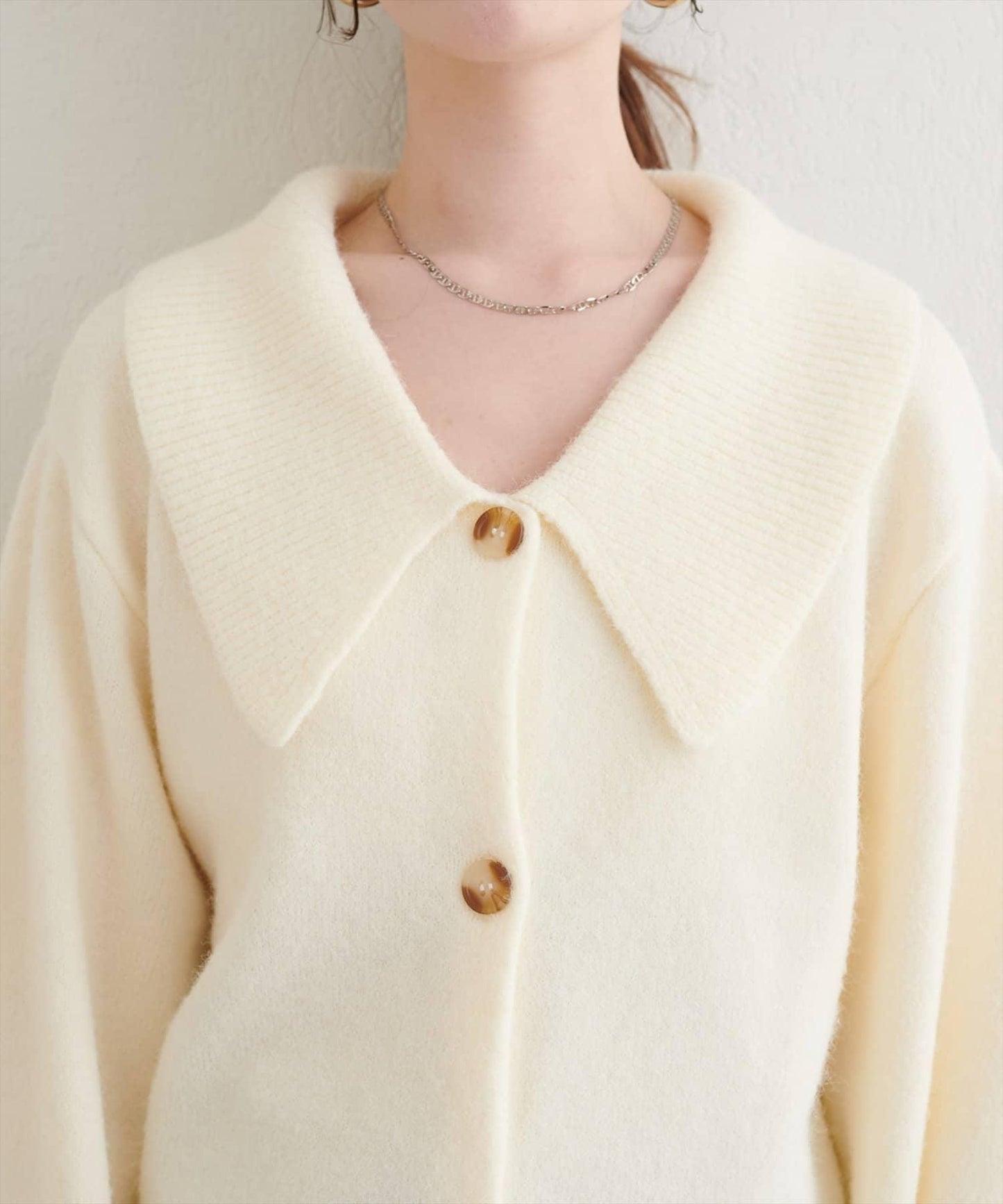 大翻領短款針織衫