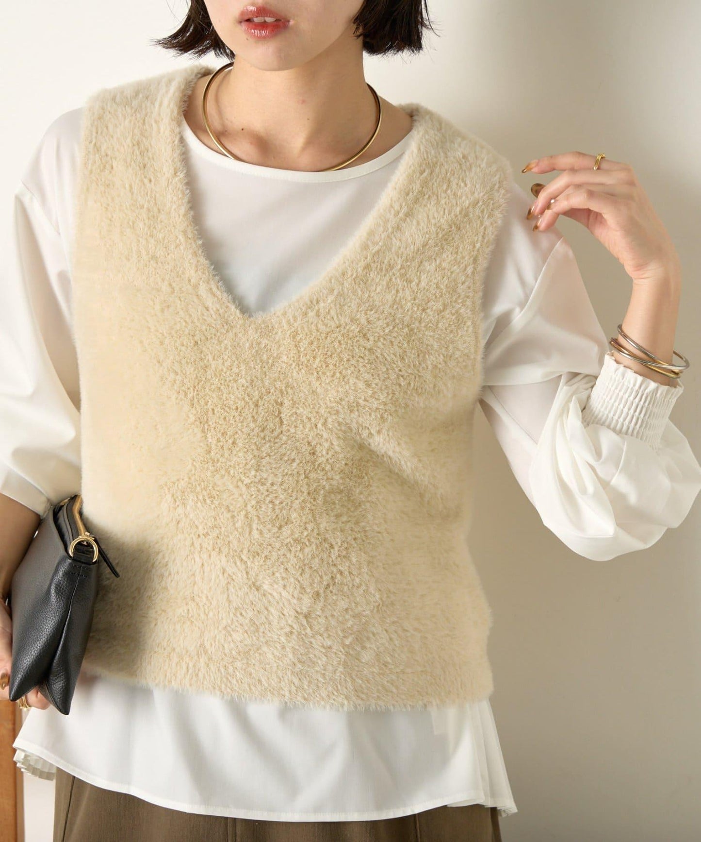 羽毛馬甲套裝襯衫