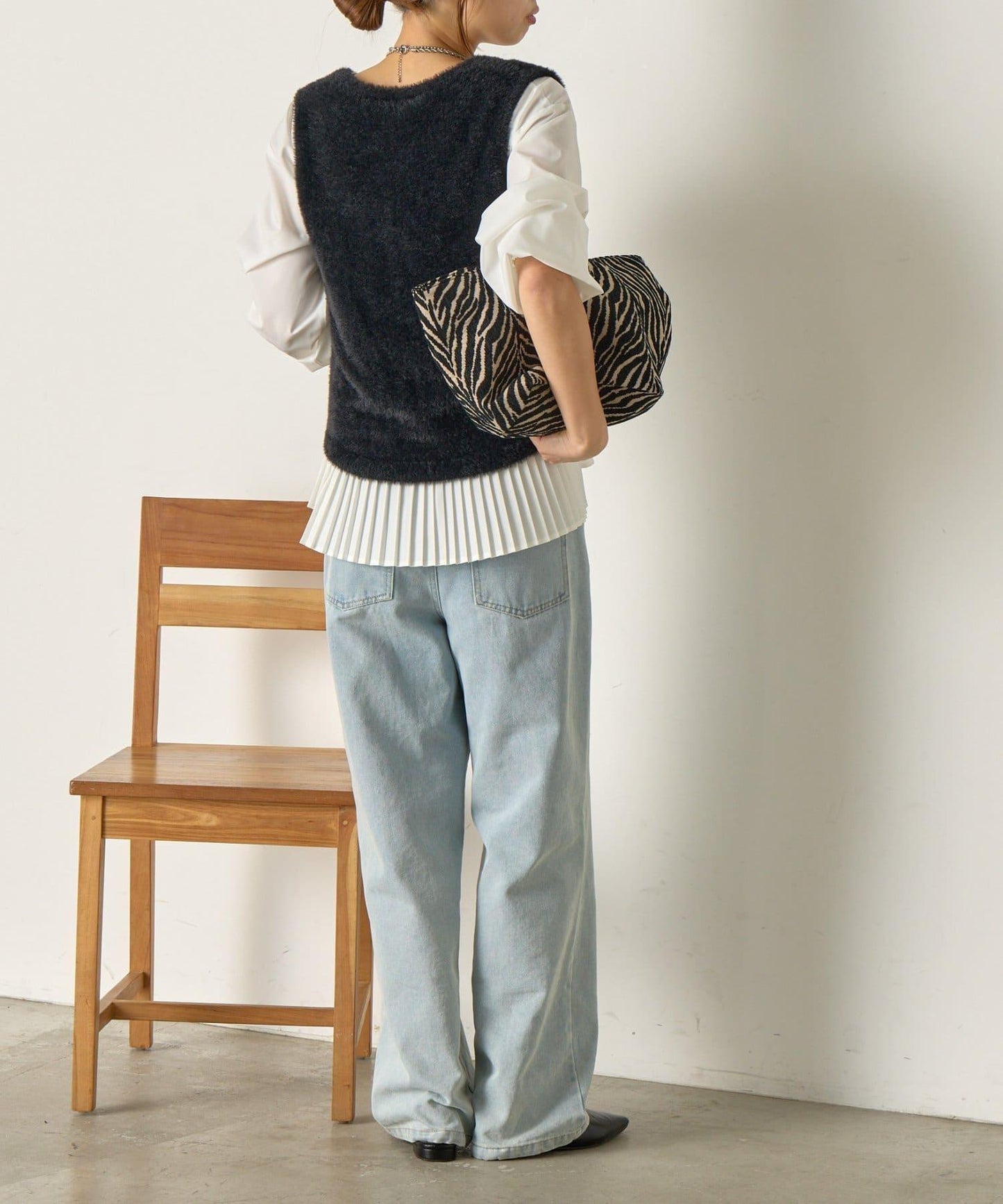 羽毛馬甲套裝襯衫