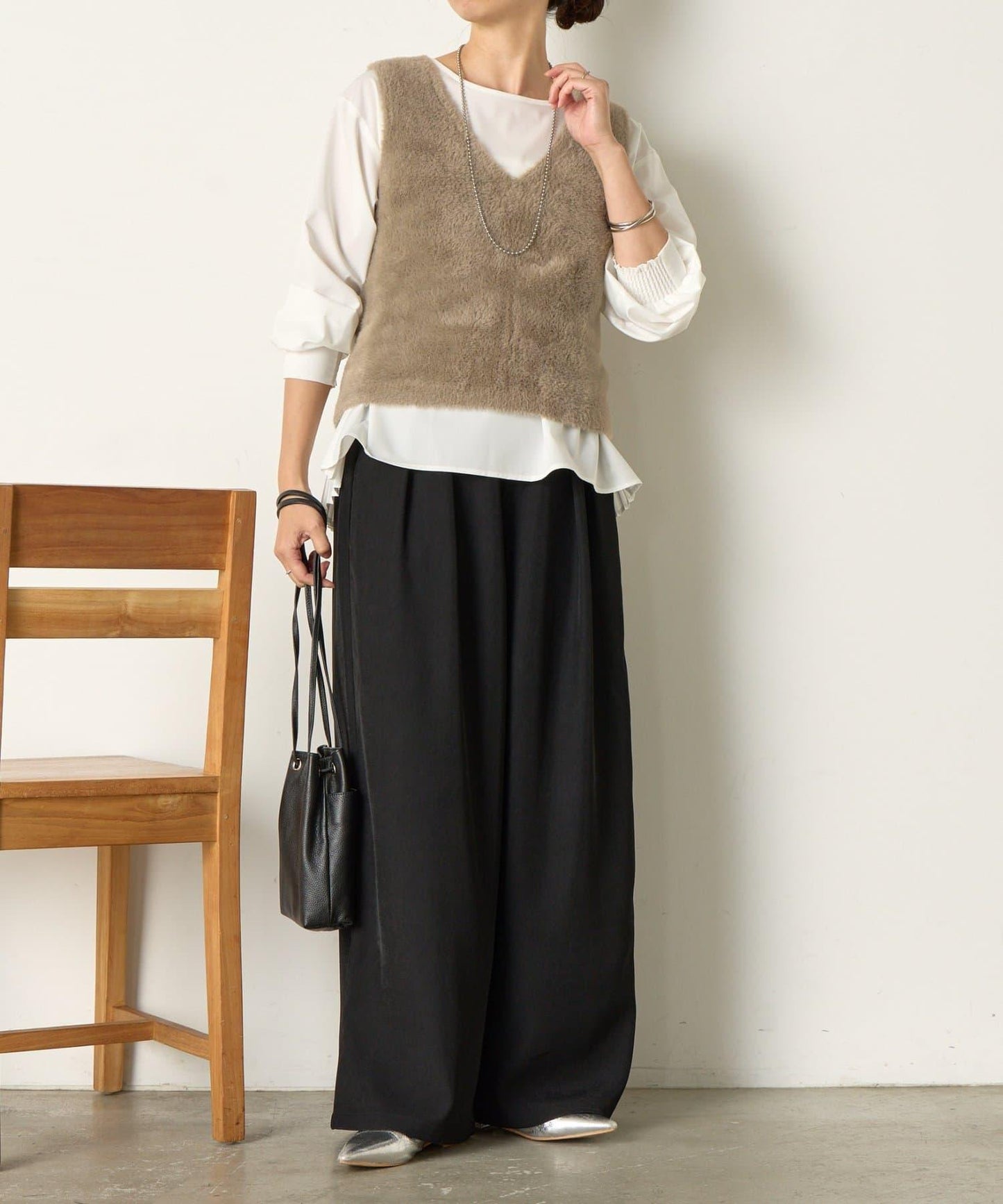 羽毛馬甲套裝襯衫