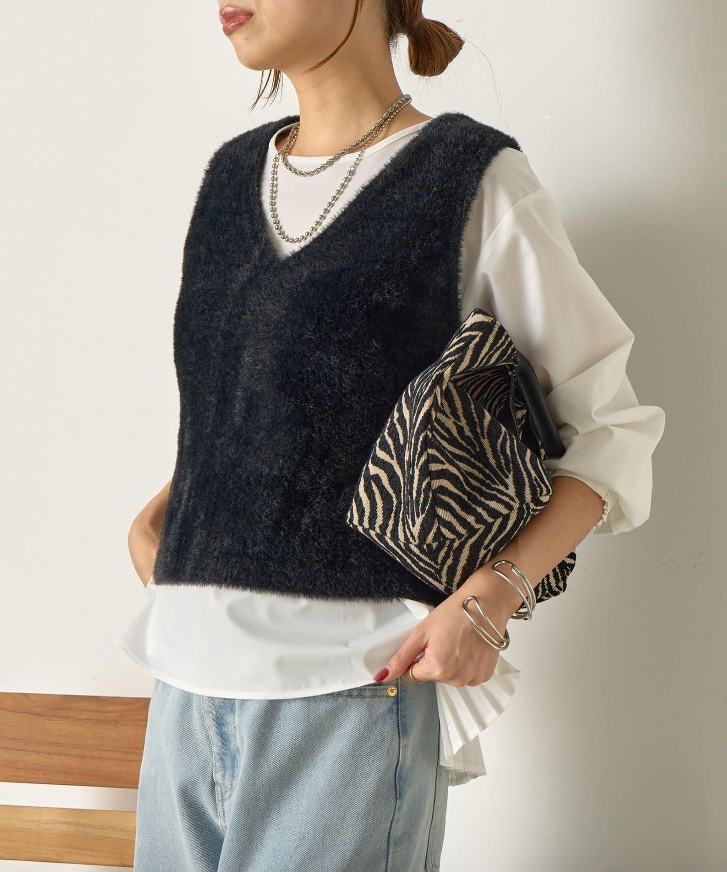 羽毛馬甲套裝襯衫