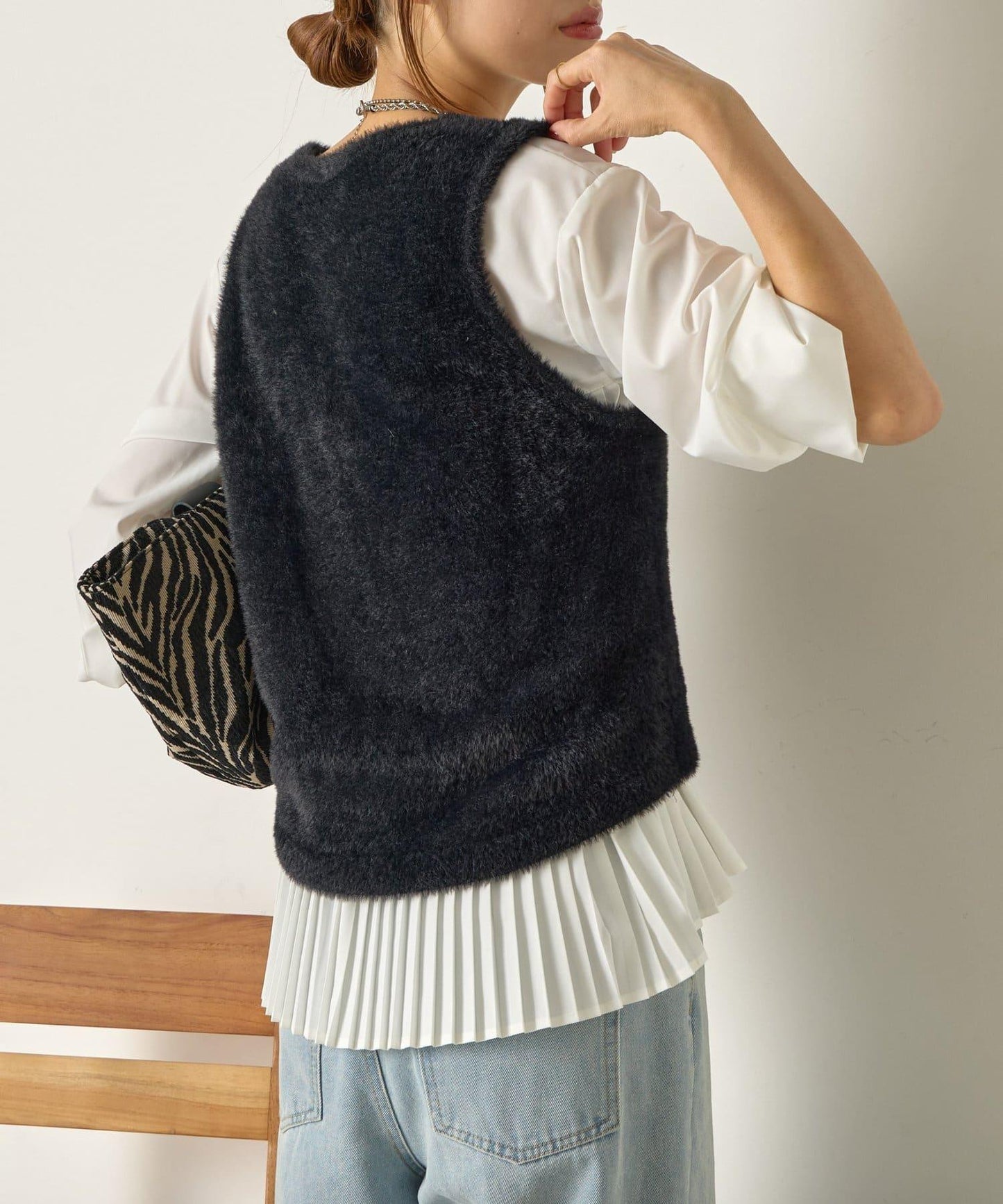 羽毛馬甲套裝襯衫