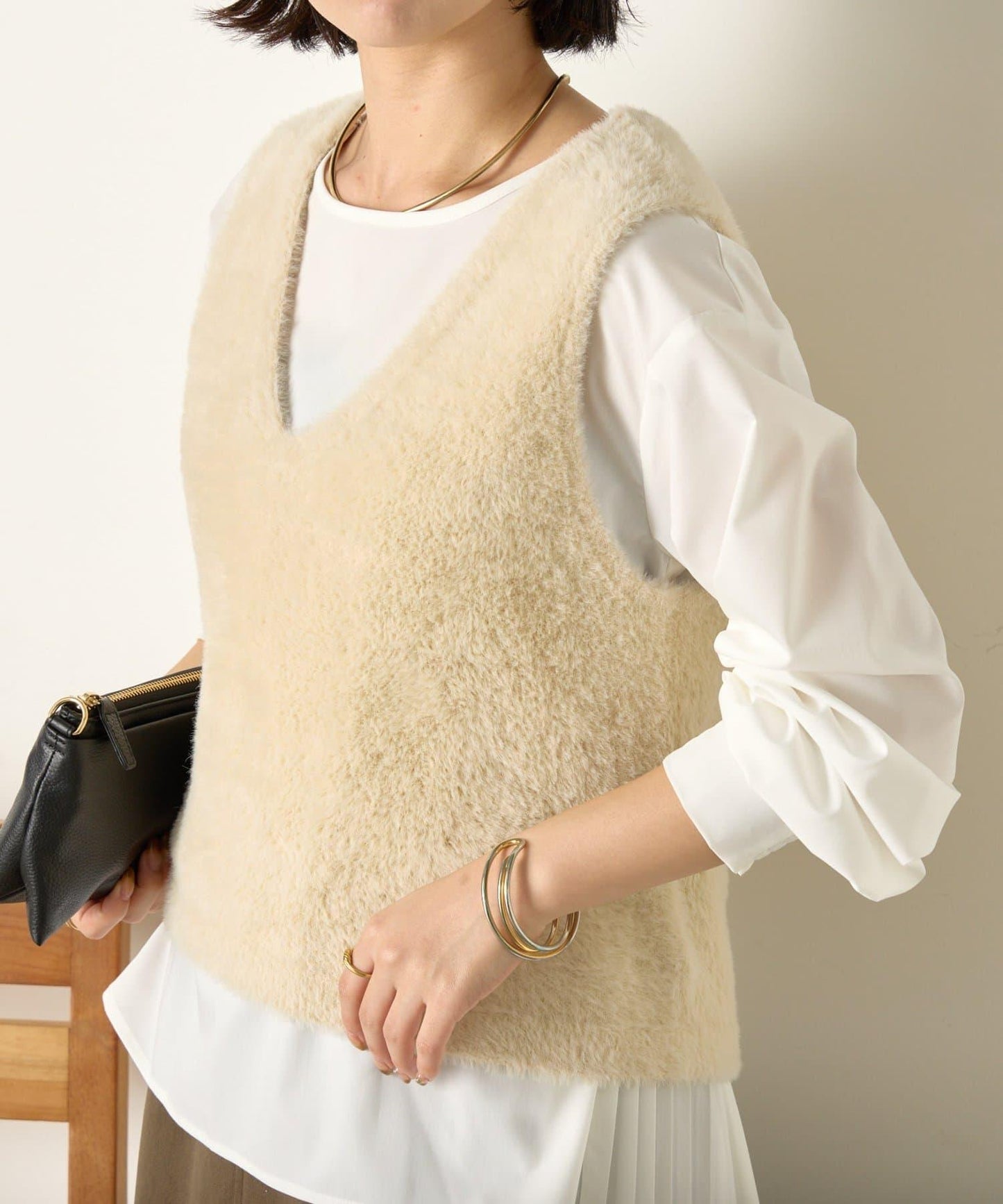 羽毛馬甲套裝襯衫