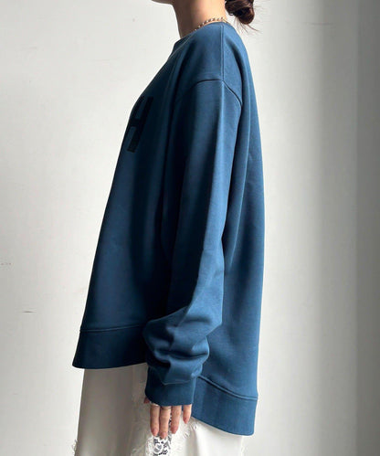 加絨下襬字母上衣