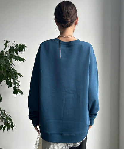 加絨下襬字母上衣