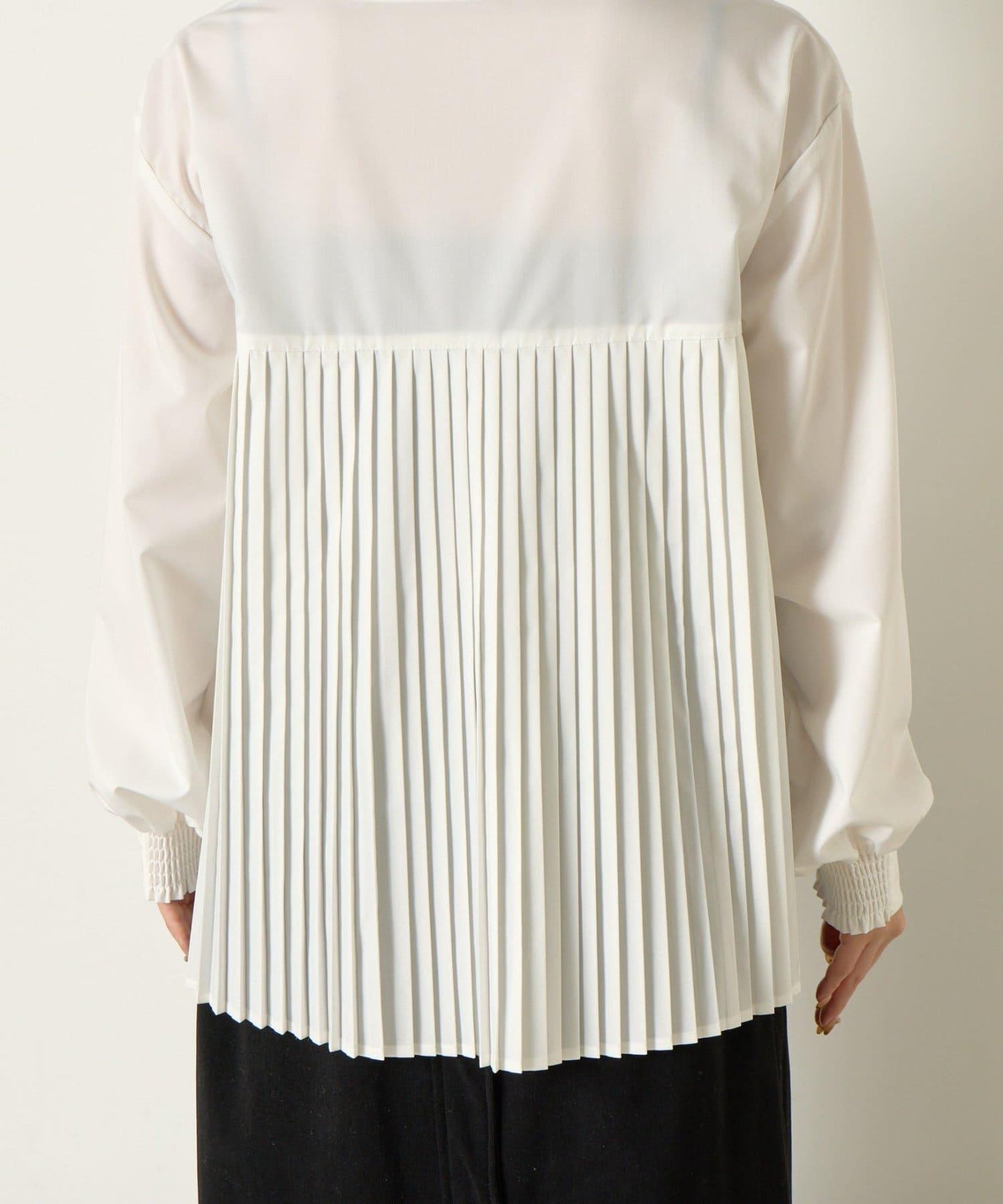 羽毛馬甲套裝襯衫