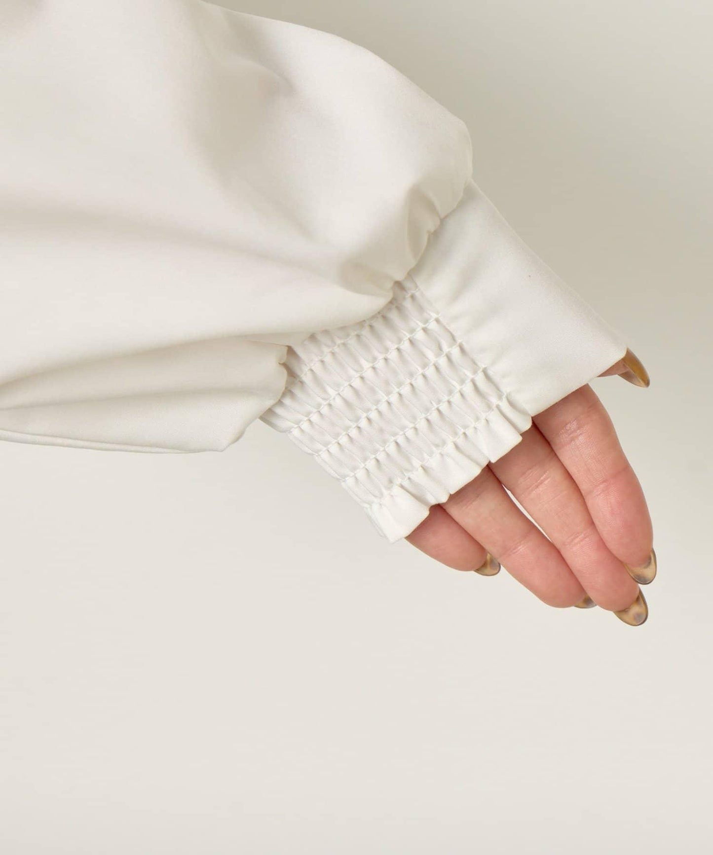 羽毛馬甲套裝襯衫