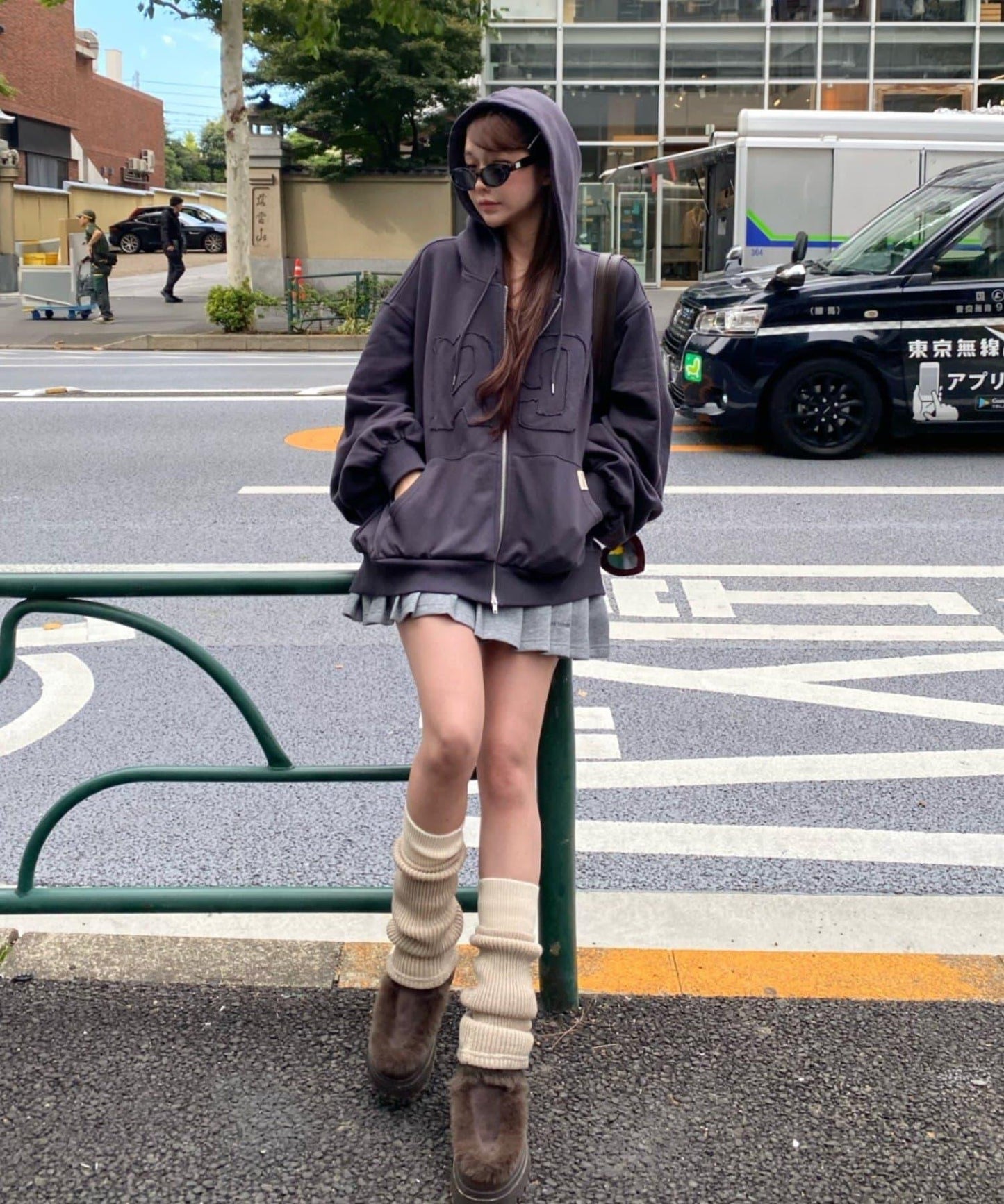 徽標貼布連帽拉鍊衛衣