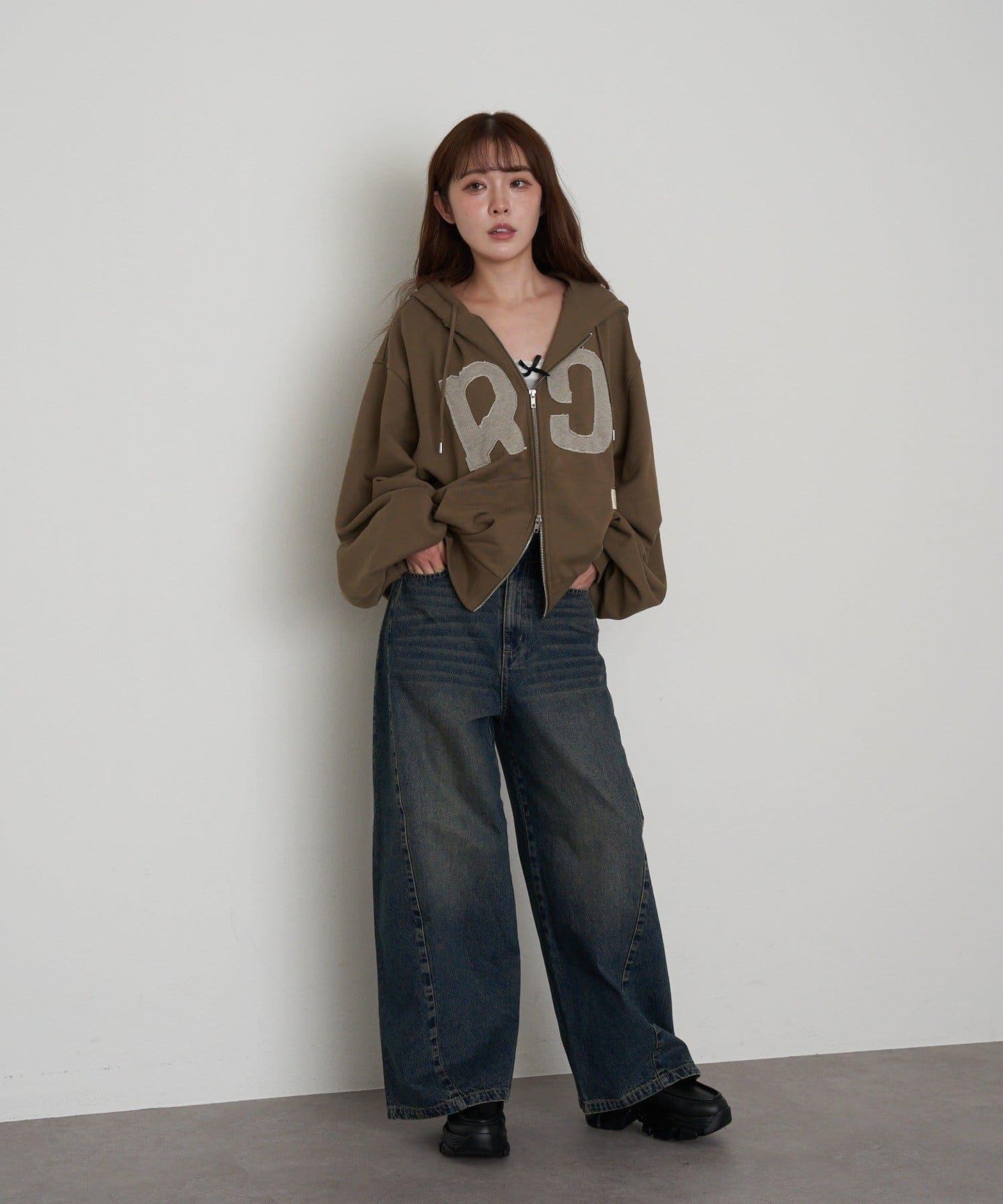 徽標貼布連帽拉鍊衛衣