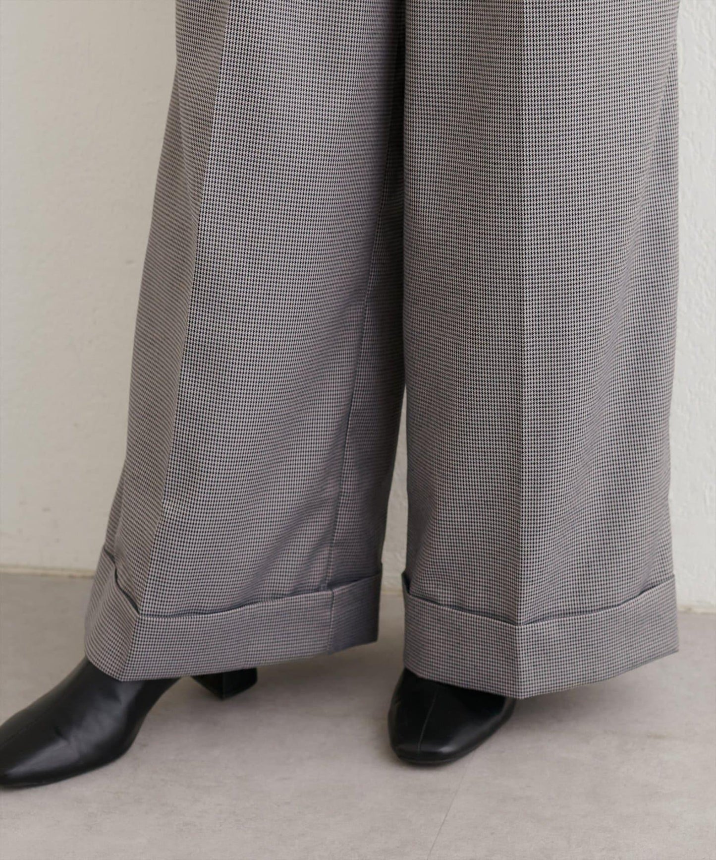 前翻折後褶長褲