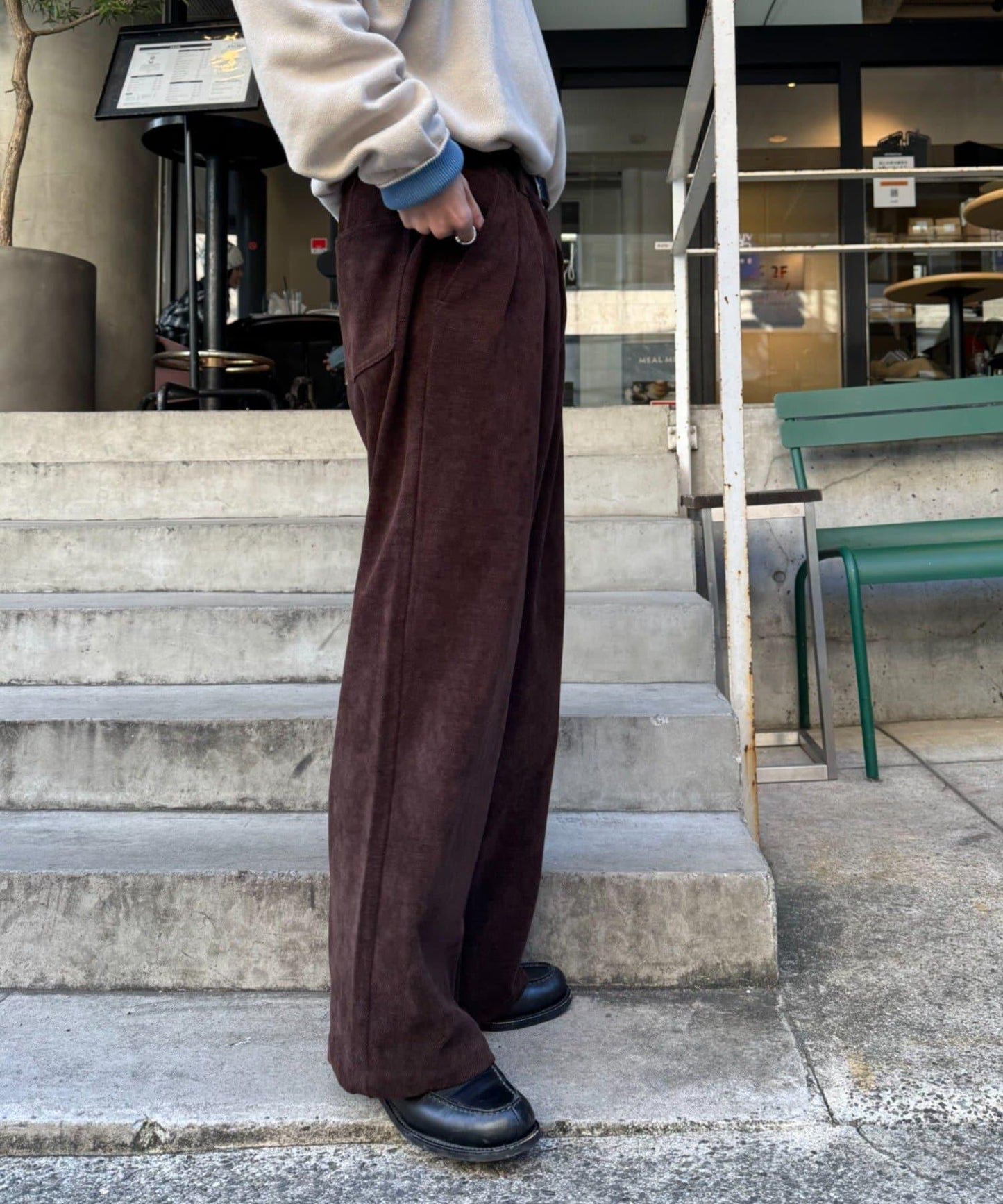 燈芯絨直筒褲