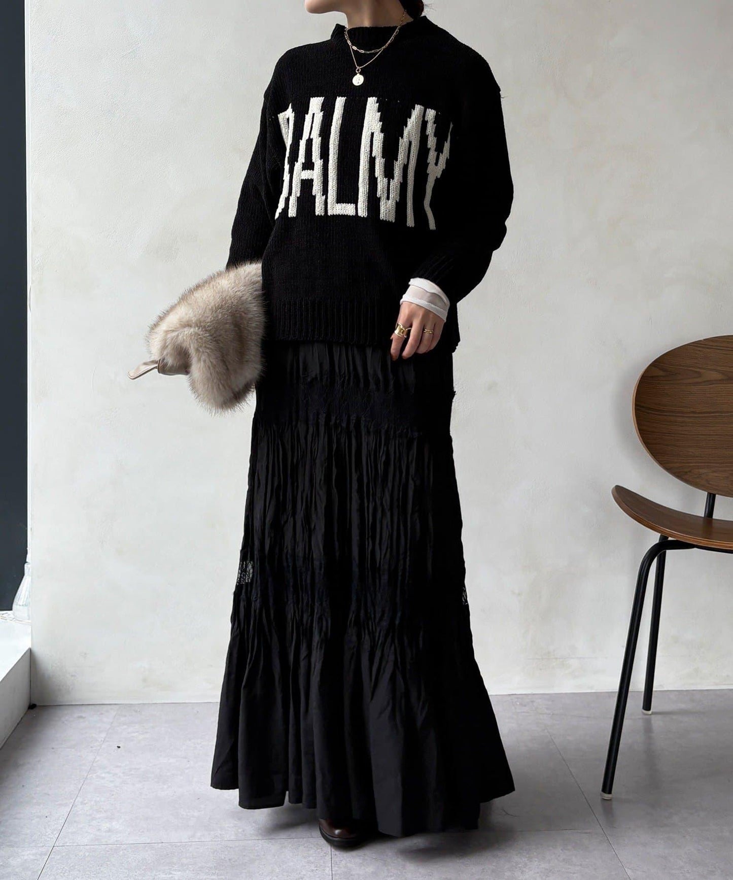 絨球標誌針織衫