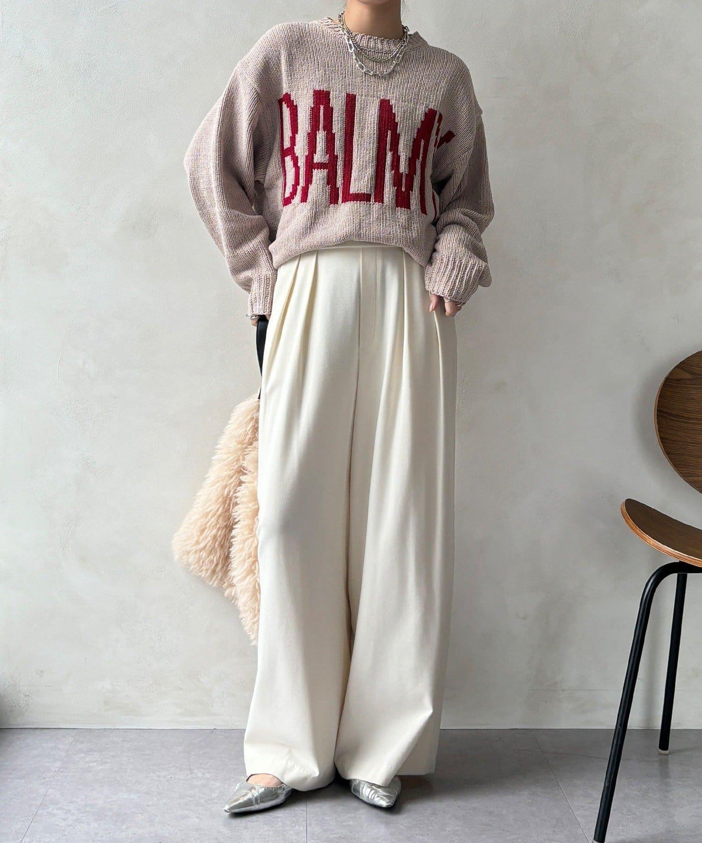 絨球標誌針織衫