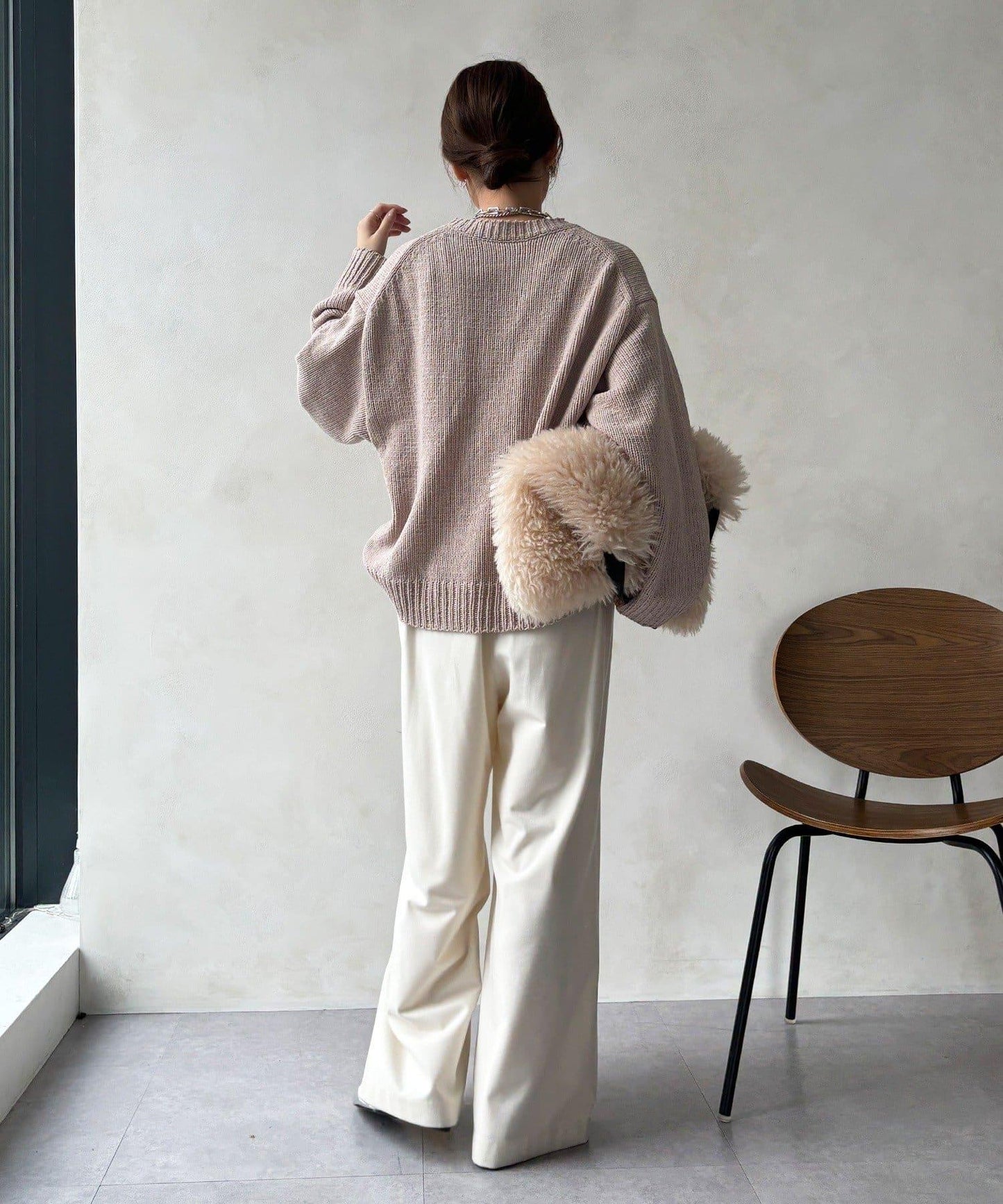 絨球標誌針織衫