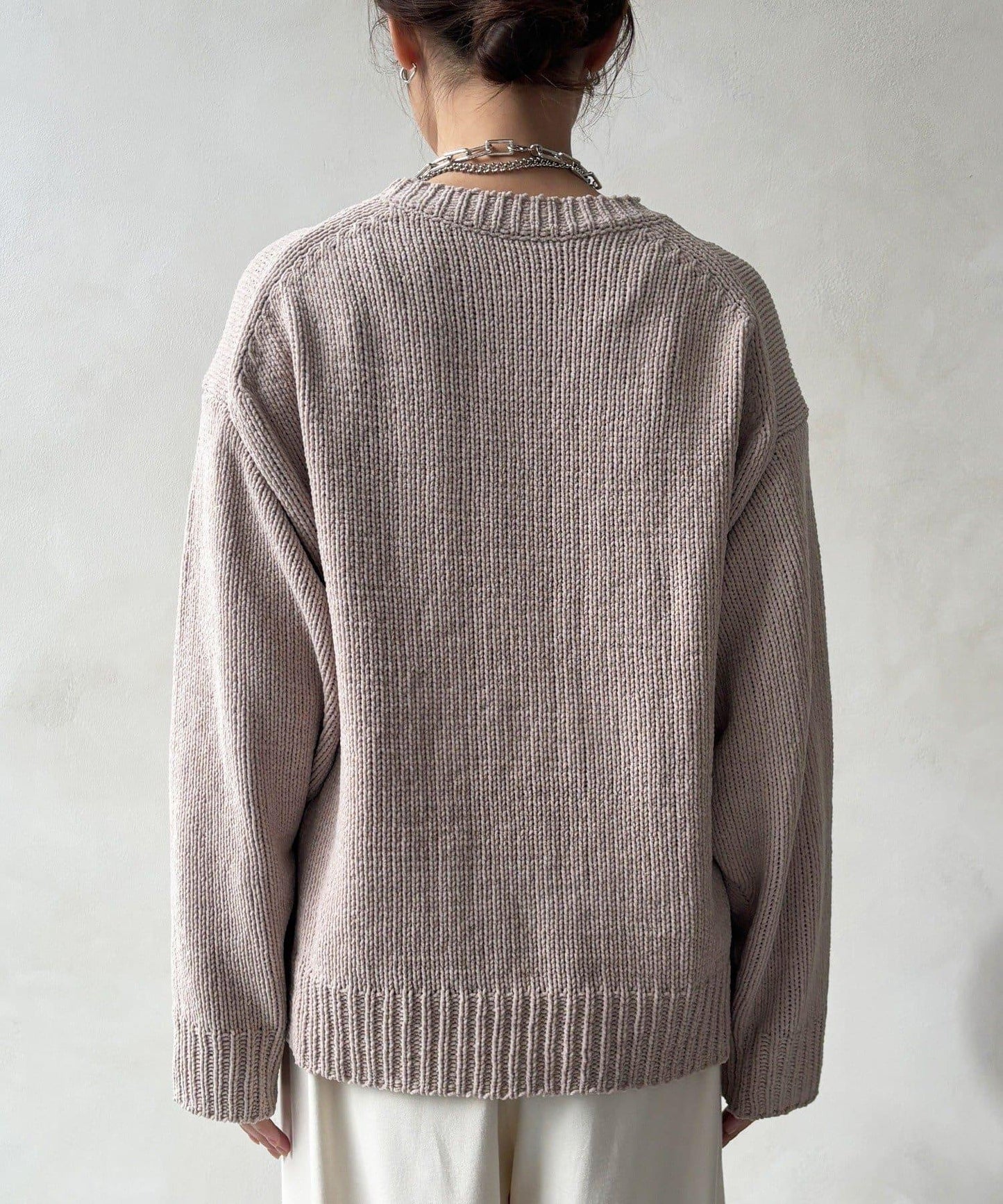 絨球標誌針織衫