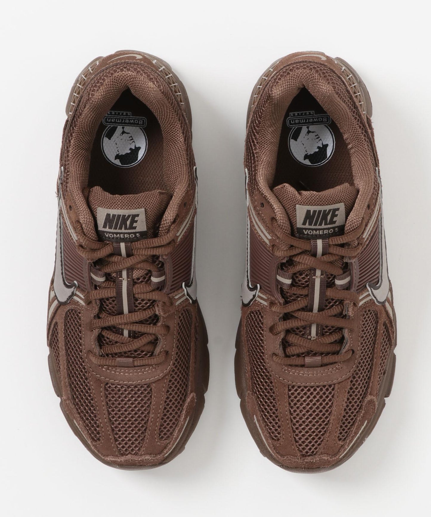 NIKE Zoom Vomero 5 金色