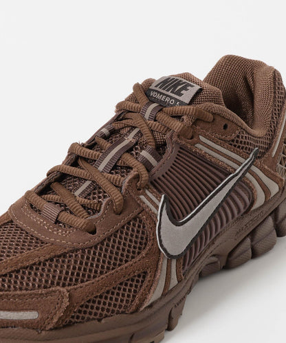 NIKE Zoom Vomero 5 金色