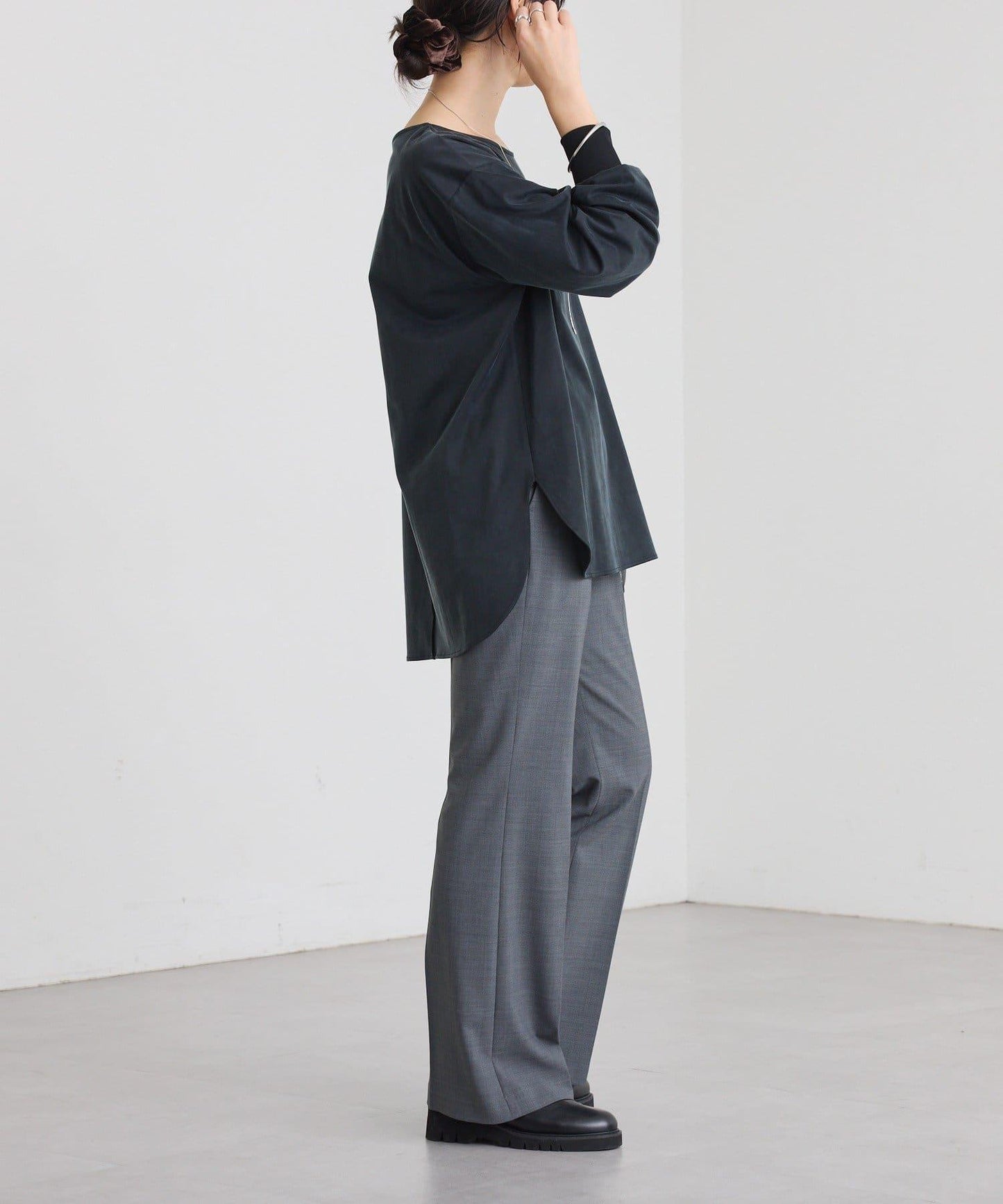 【百搭款】醋酸纖維剪裁套頭衫/預計11月下旬發貨