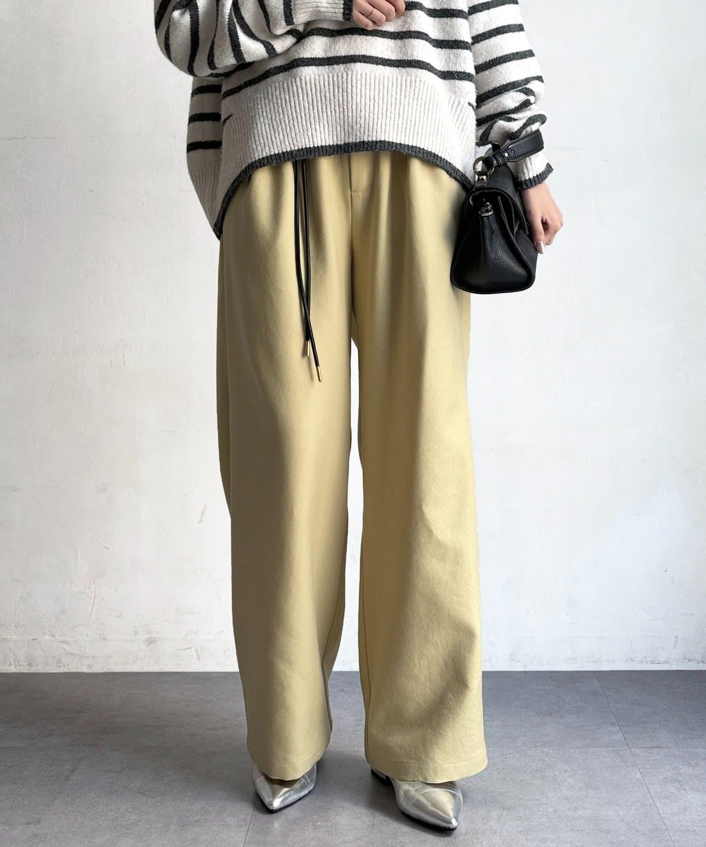 配合成皮帶長褲