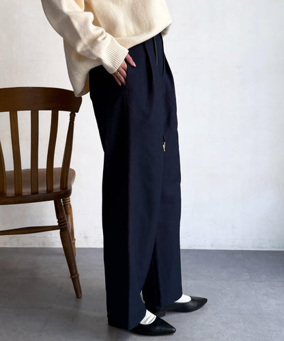 配合成皮帶長褲