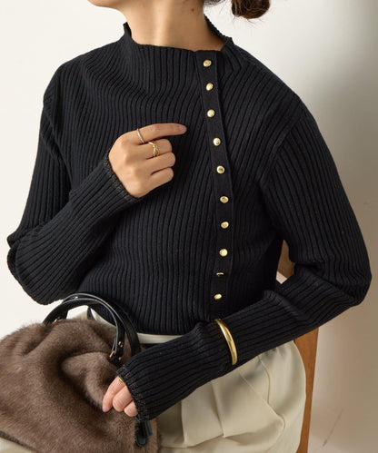 金色紐扣羅紋針織衫