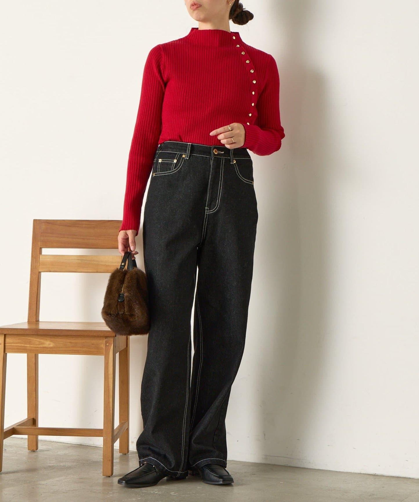 金色紐扣羅紋針織衫