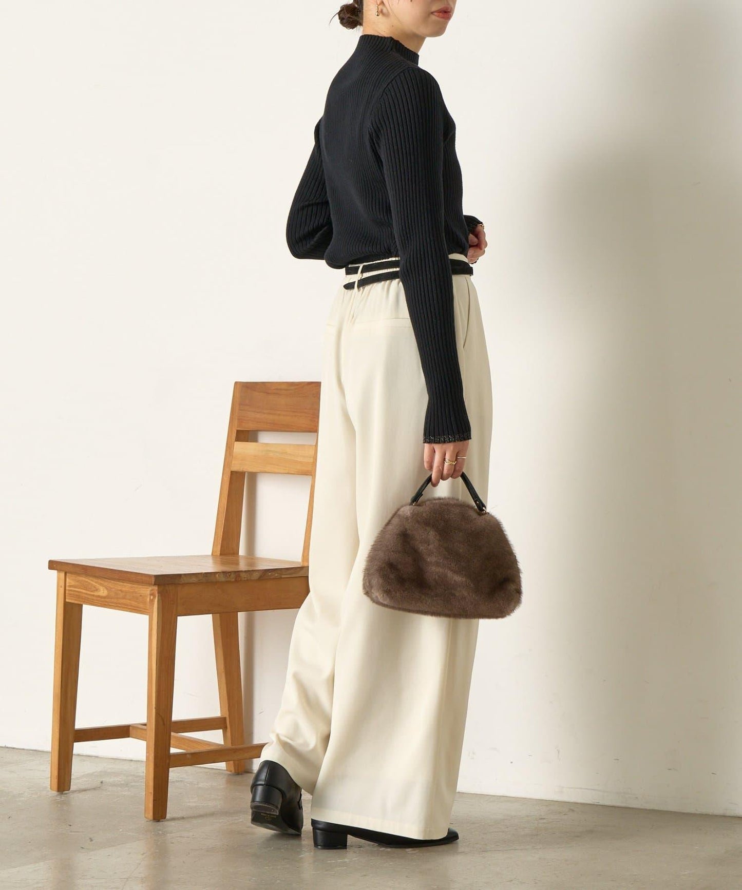 金色紐扣羅紋針織衫