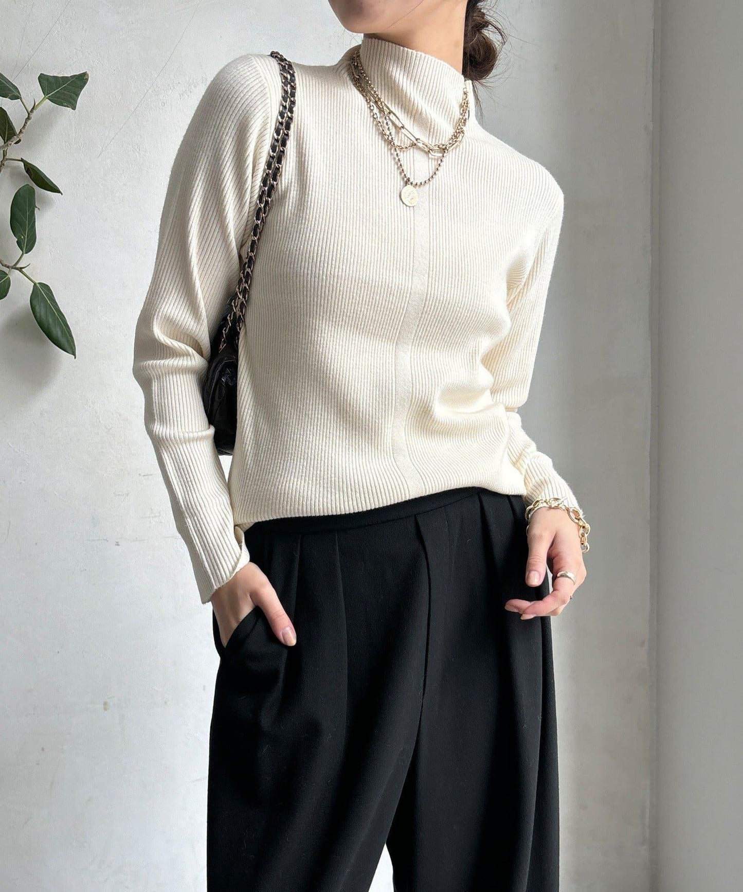 高領羅紋針織衫