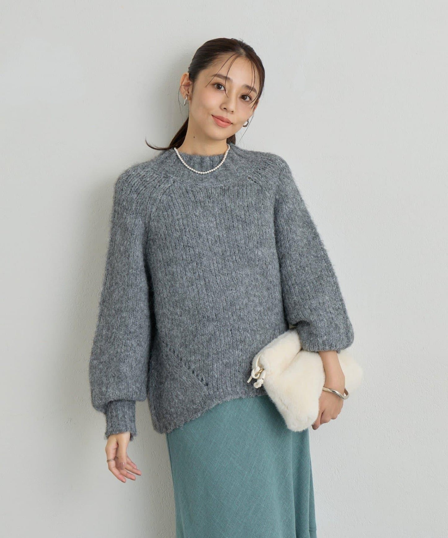 日常百搭壓縮起毛寬領針織衫