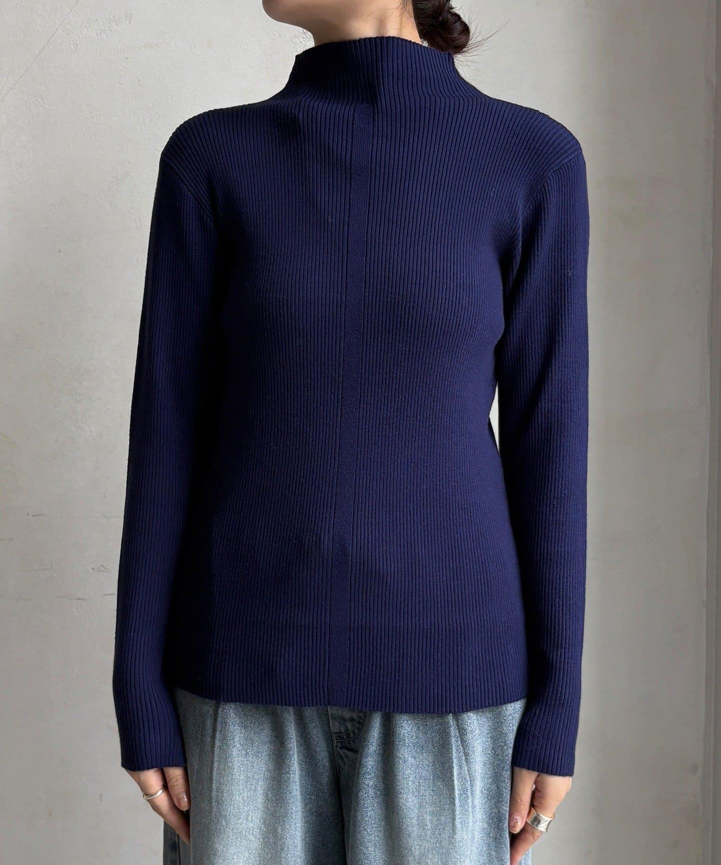 高領羅紋針織衫