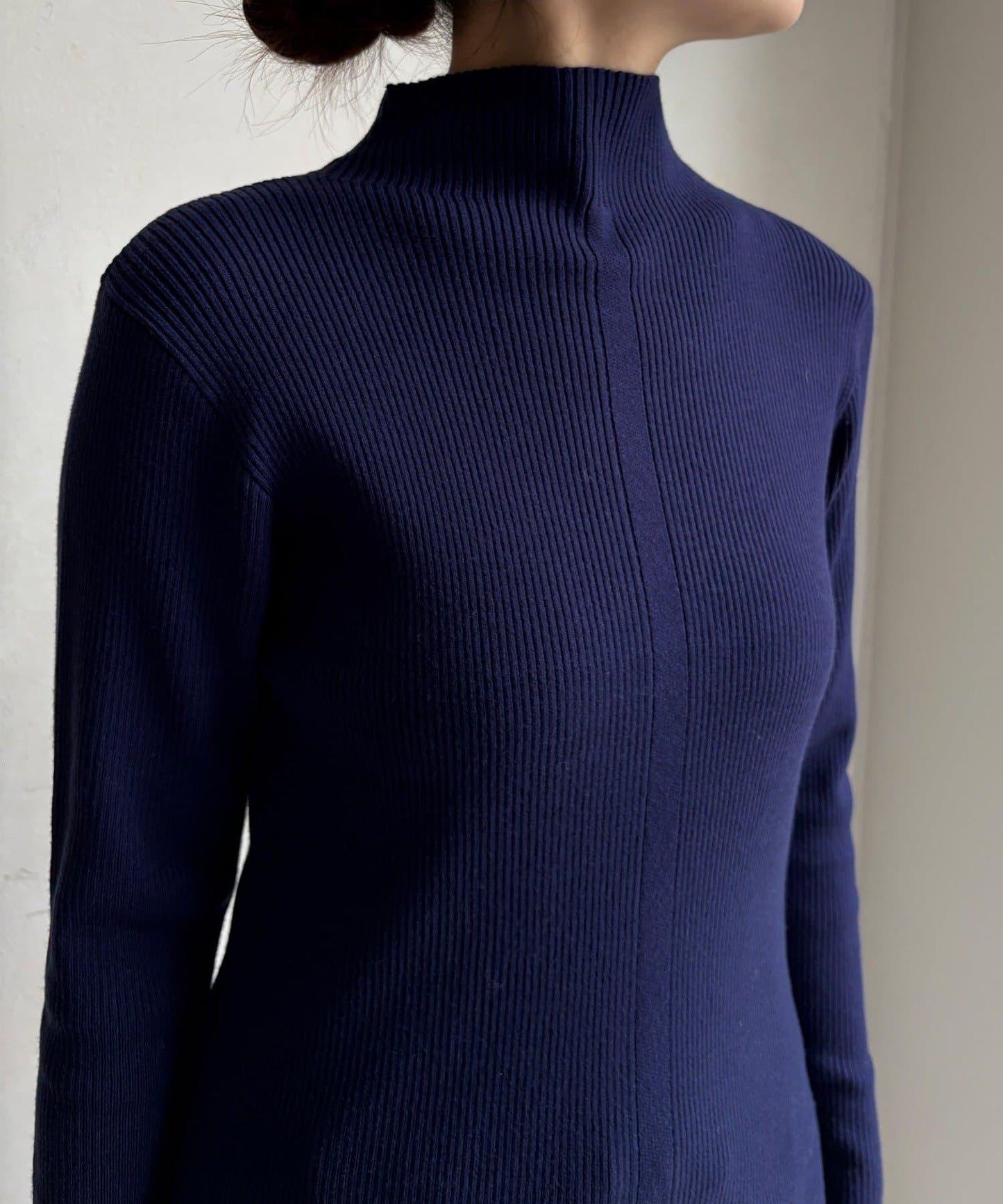 高領羅紋針織衫