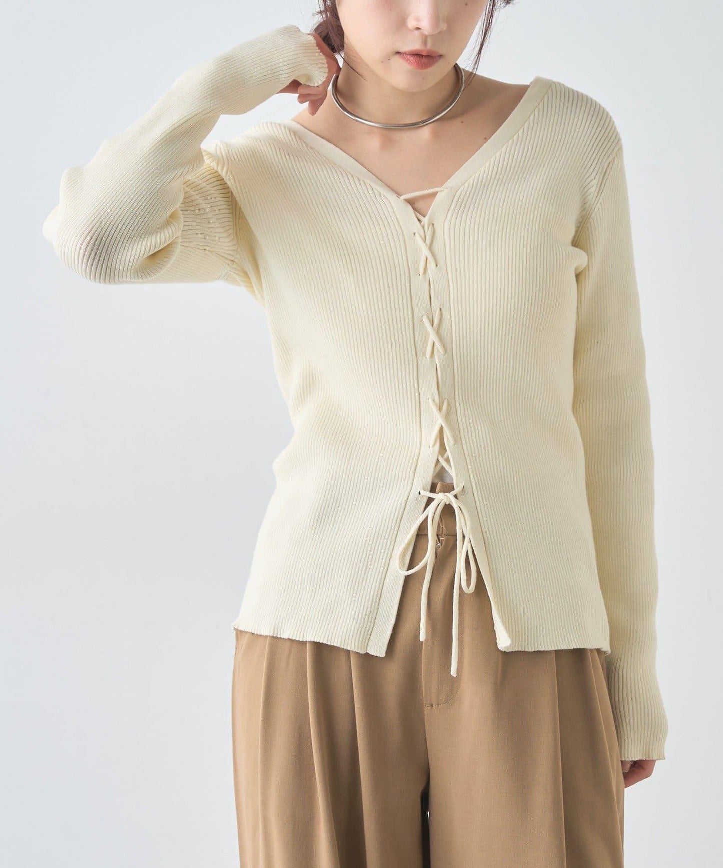 【前後兩穿設計】繫帶針織衫