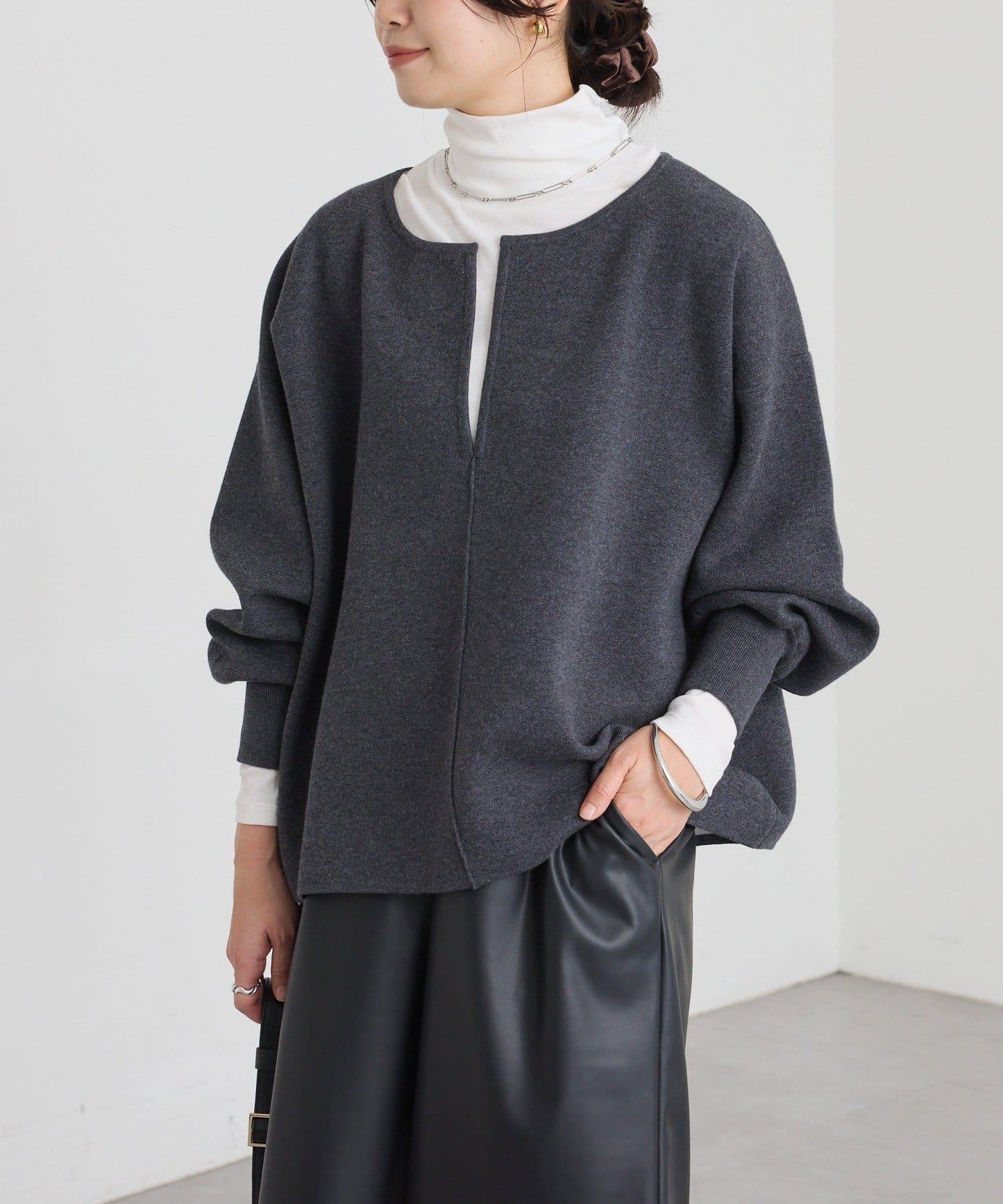 【輕盈感◎】鑰匙領口墊肩針織衫/預計12月中旬發貨