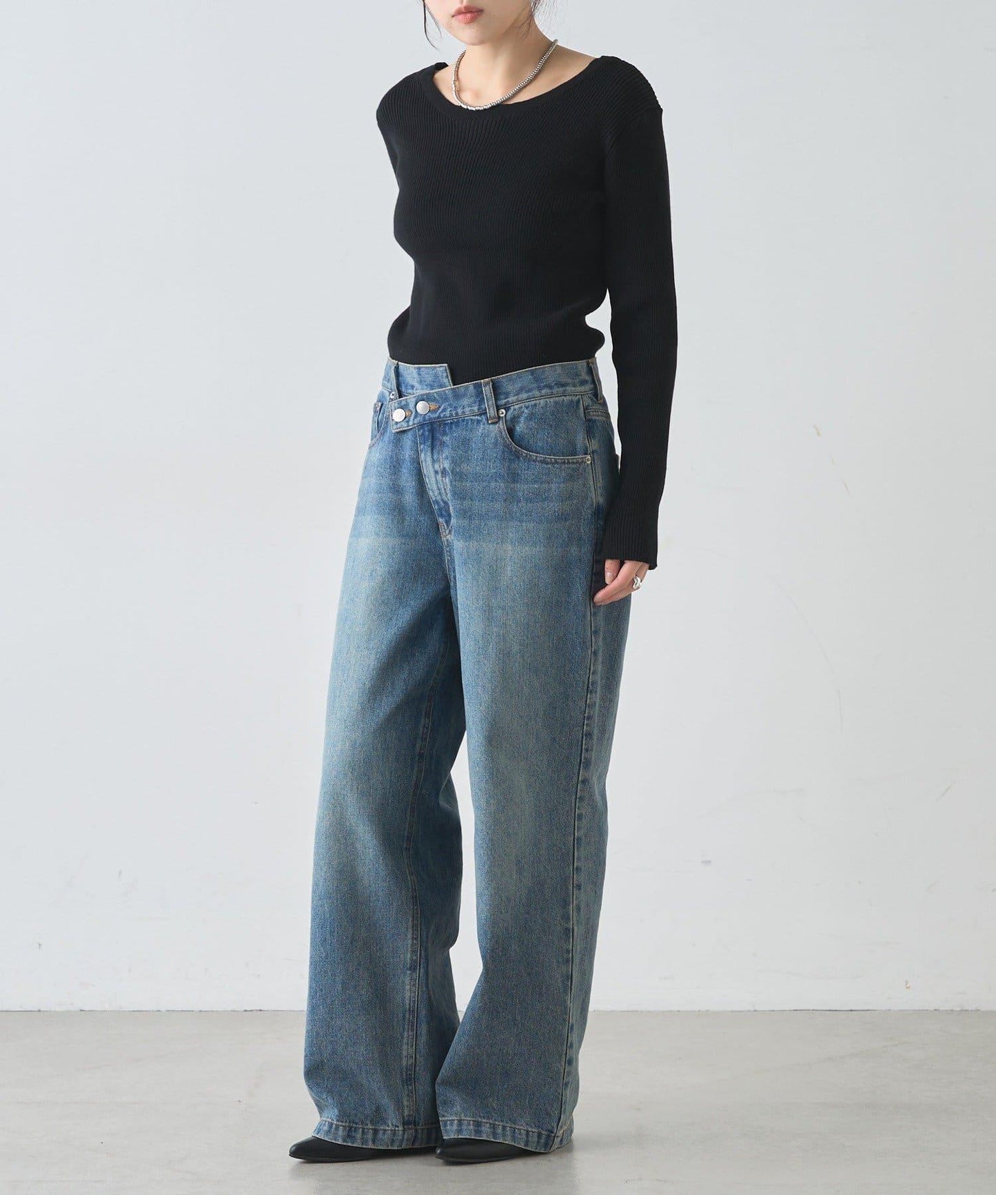 【前後兩穿設計】繫帶針織衫