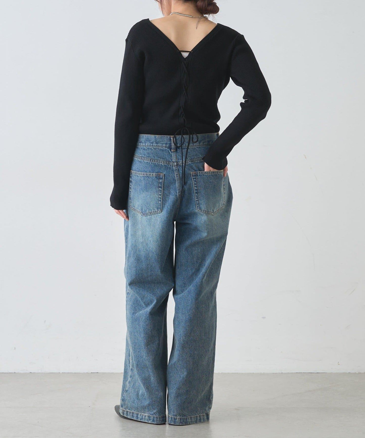 【前後兩穿設計】繫帶針織衫