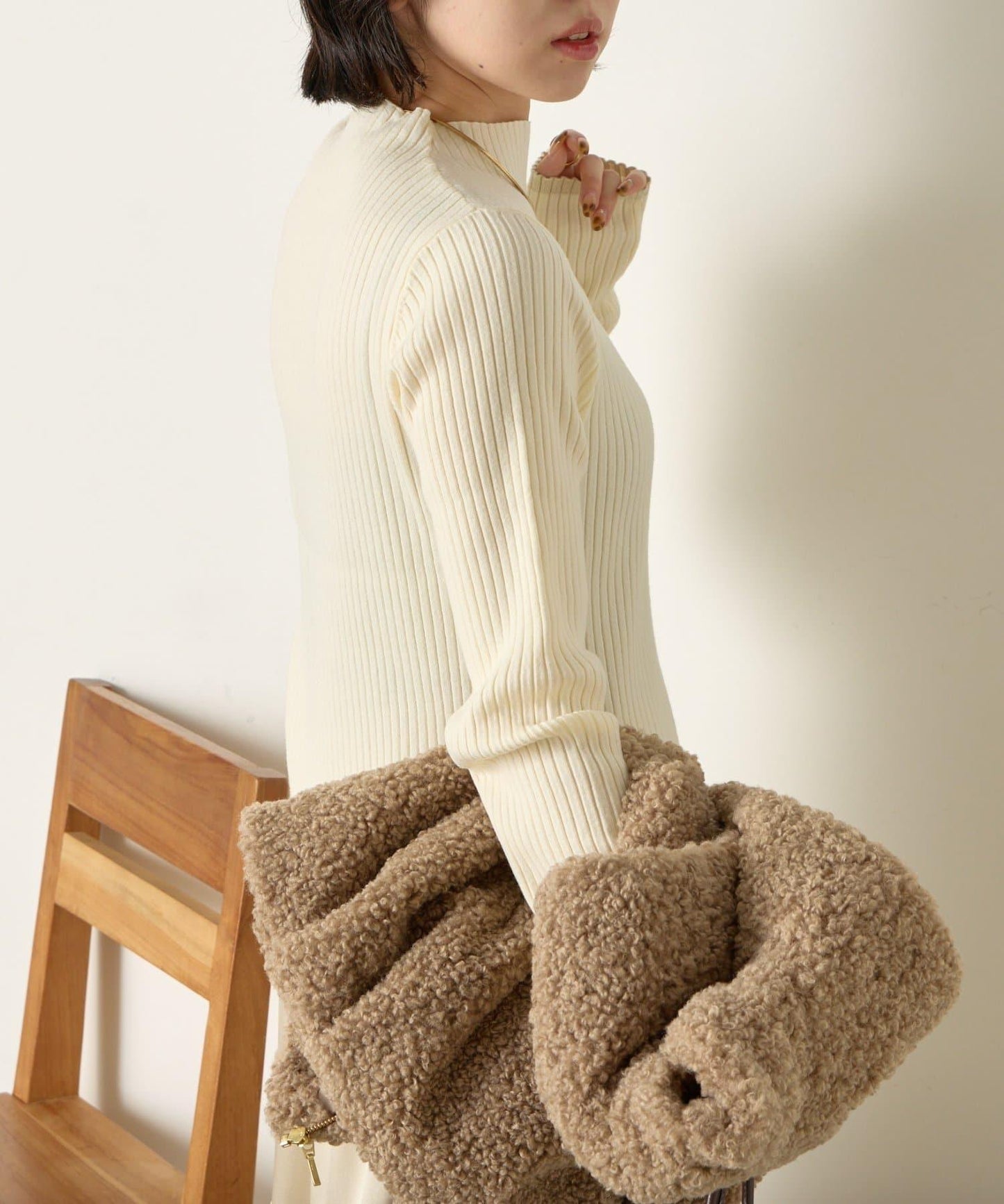 金色紐扣羅紋針織衫