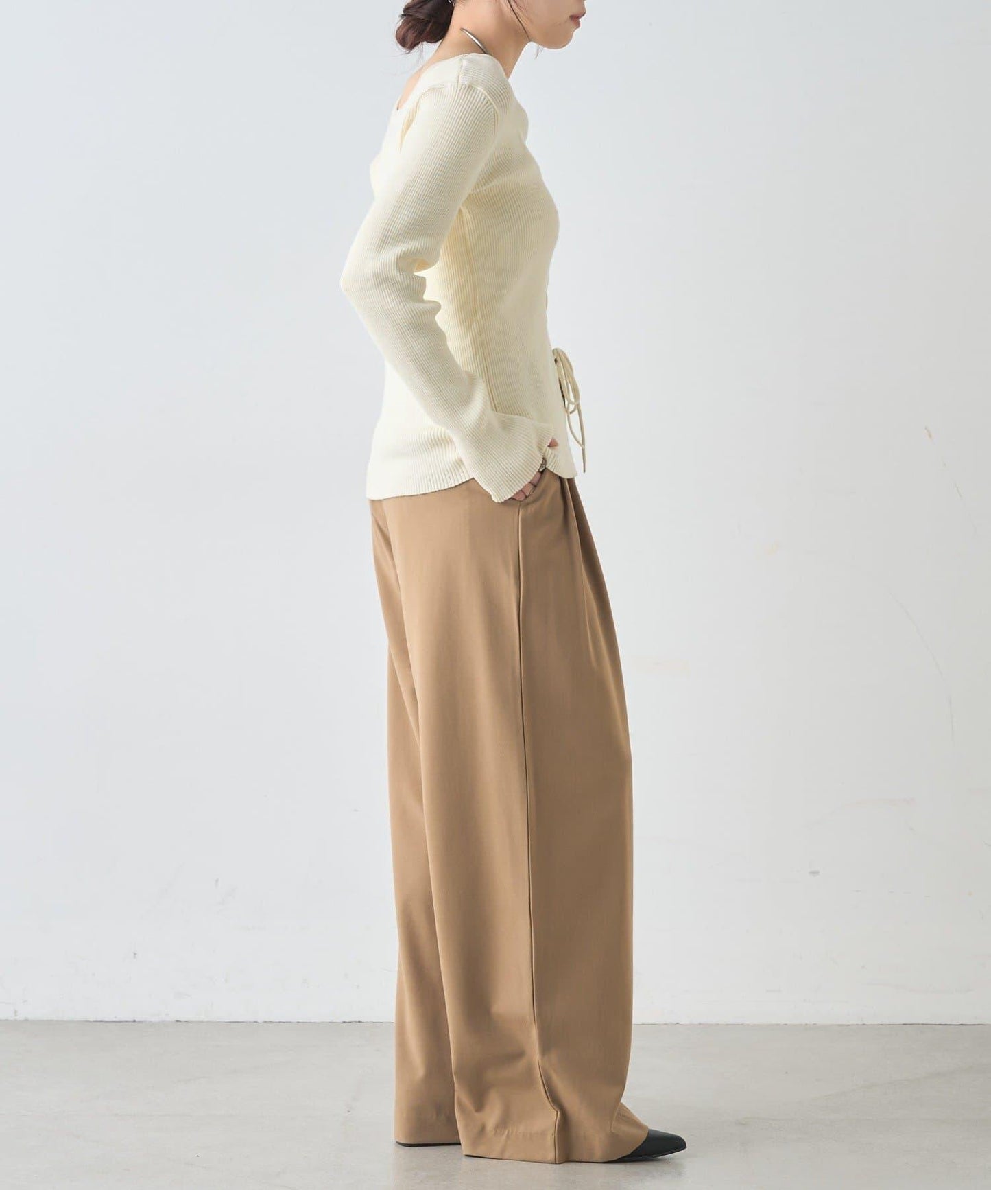 【前後兩穿設計】繫帶針織衫