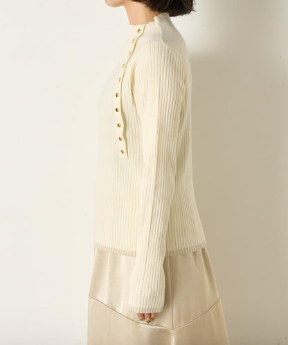 金色紐扣羅紋針織衫