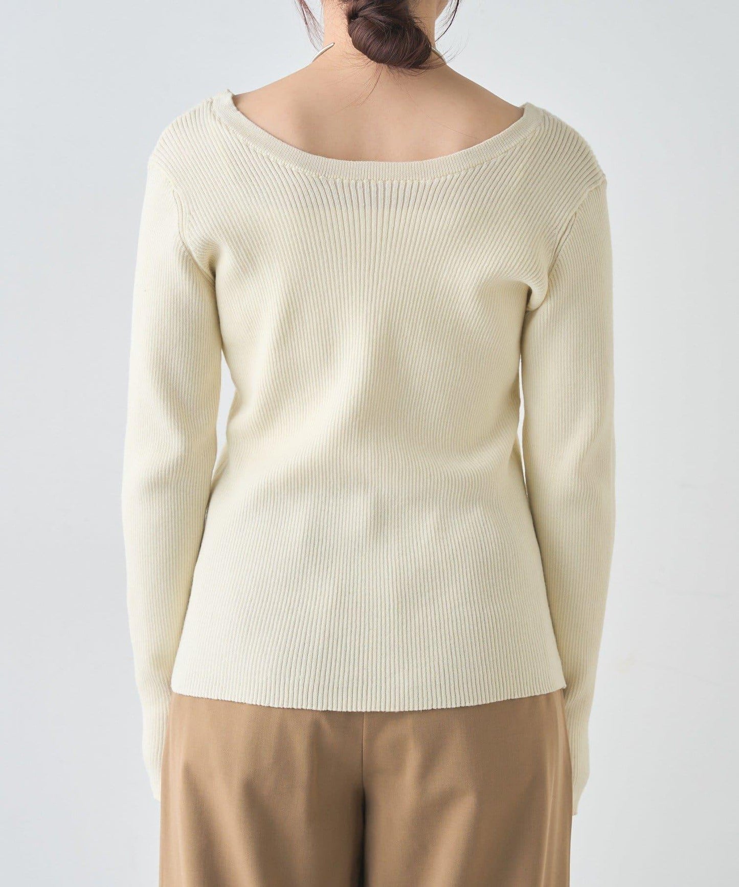 【前後兩穿設計】繫帶針織衫