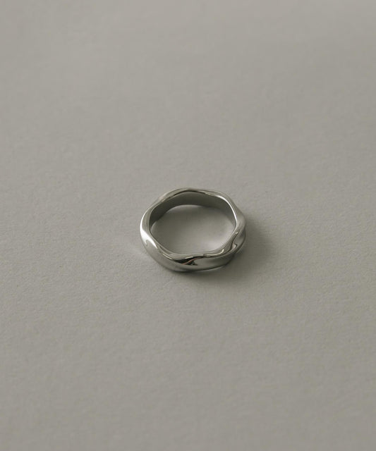 不鏽鋼簡約扭紋戒指