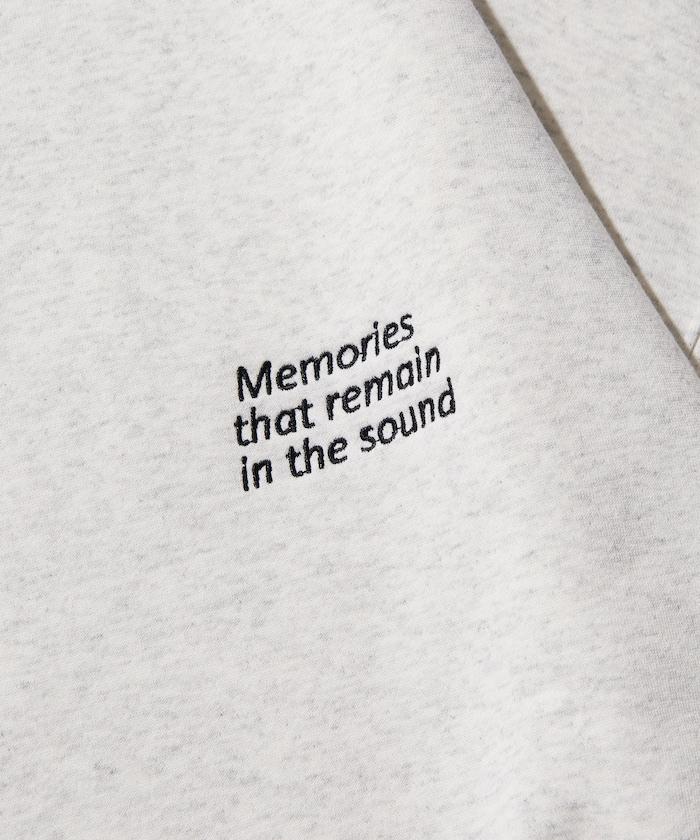 寬鬆版型 單點刺繡 後背印花 下襬抽繩 圓領衛衣