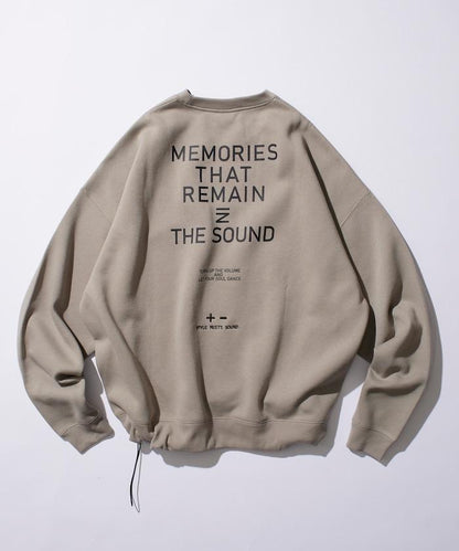 寬鬆版型 單點刺繡 後背印花 下襬抽繩 圓領衛衣