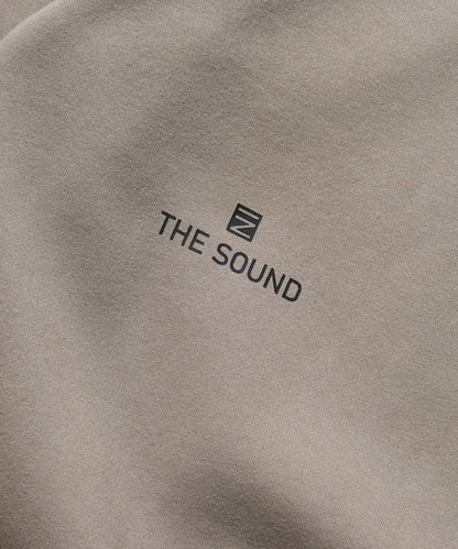 寬鬆版型 單點刺繡 後背印花 下襬抽繩 圓領衛衣