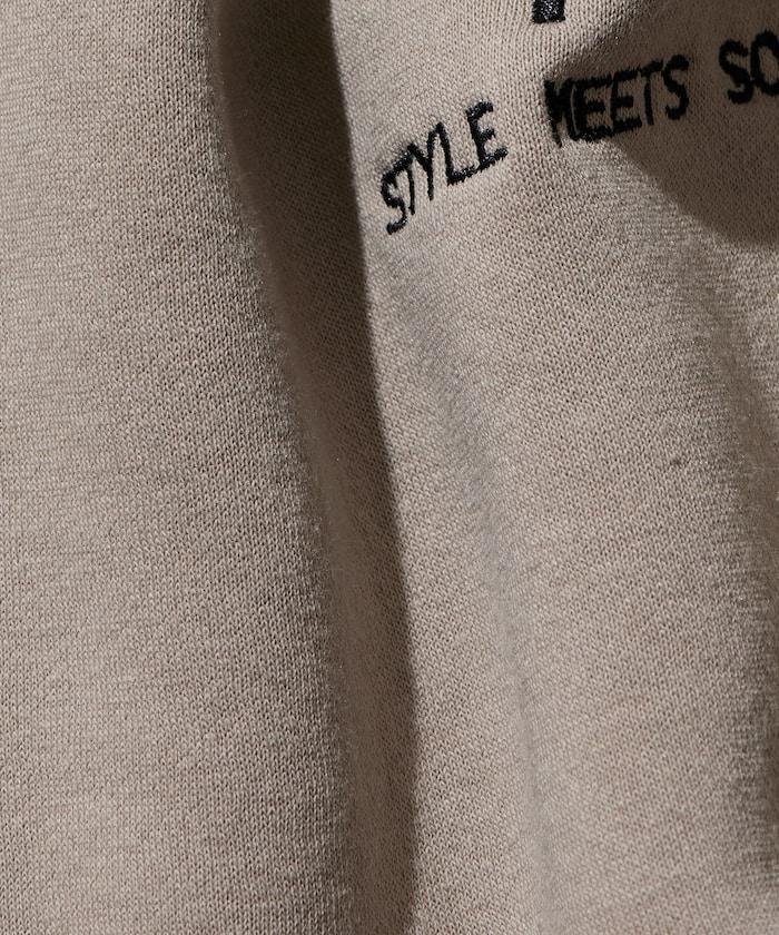 寬鬆版型 單點刺繡 後背印花 下襬抽繩 圓領衛衣