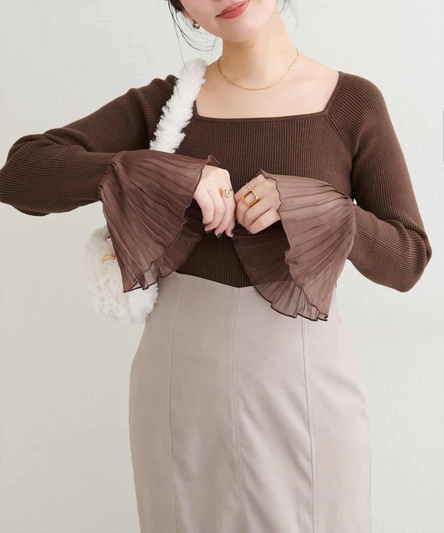 荷葉邊袖針織衫