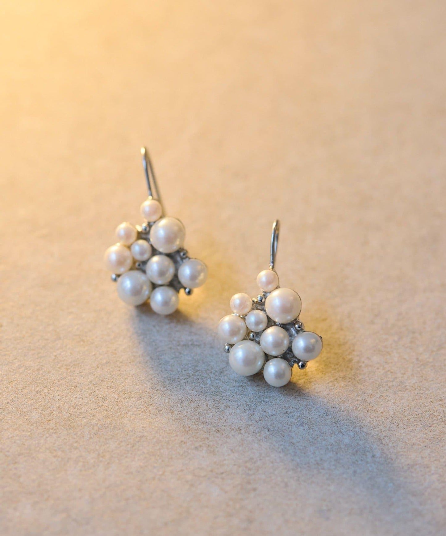 珍珠顆粒耳鉤耳環