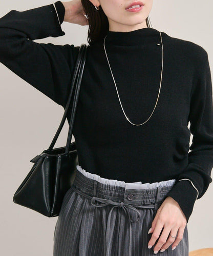 帶飾牌高領針織衫