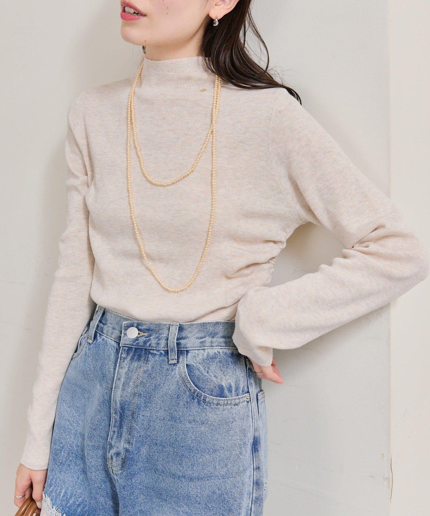 帶飾牌高領針織衫